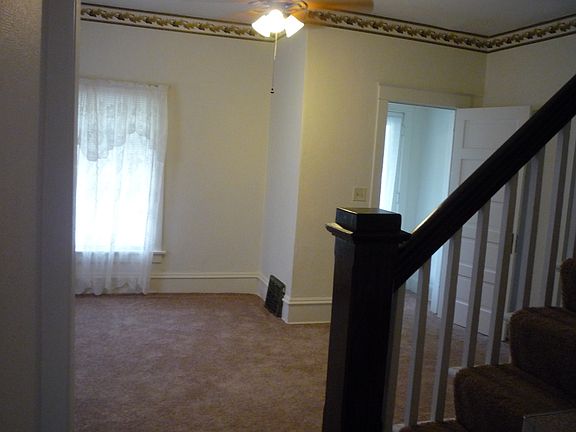 4th image of 115 Market St