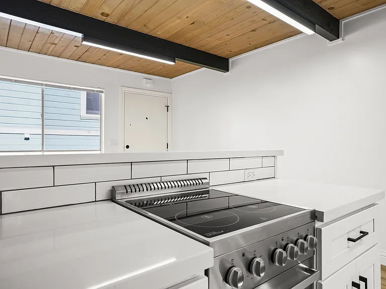 2030 Cedar St #6 — Photo 11