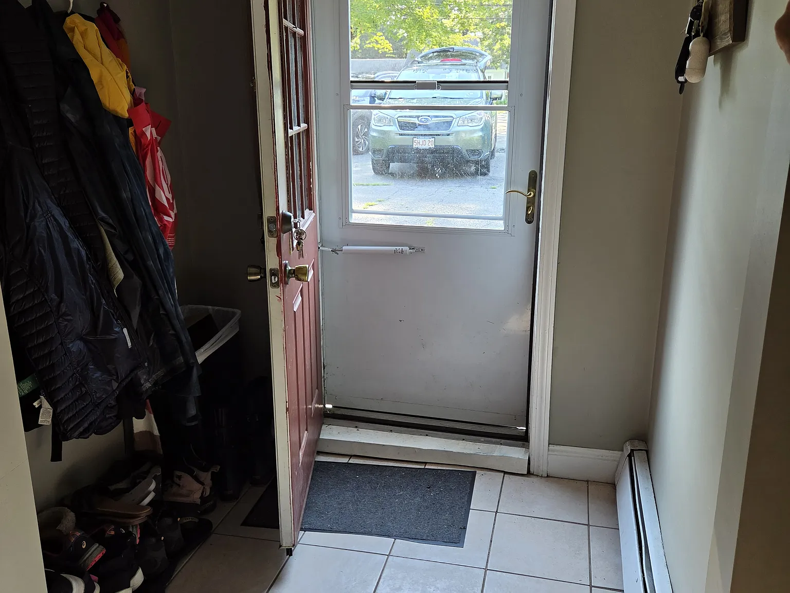 3 bed, 1.5 bath, 1100 sqft, $2,700 — Photo 4