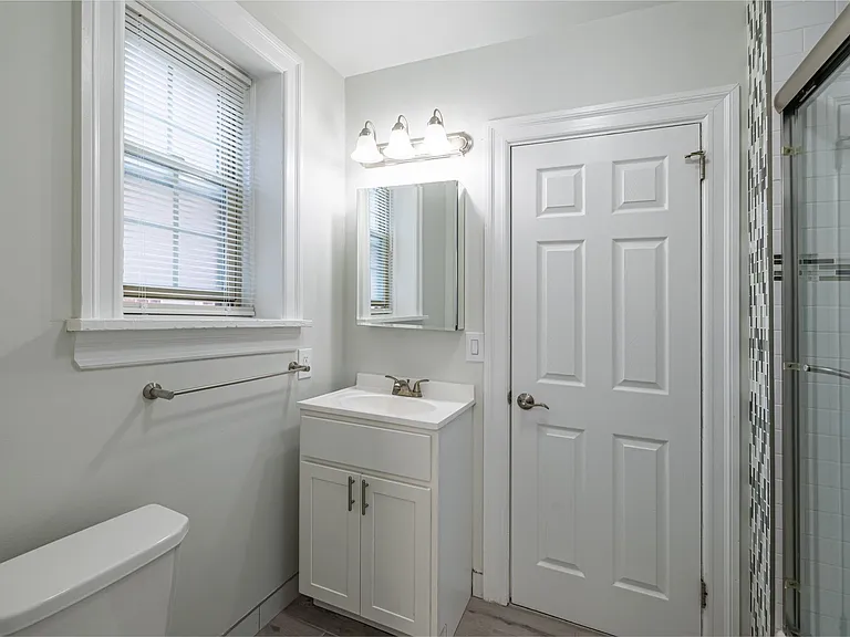 128 Broad Street Apartments — Photo 23