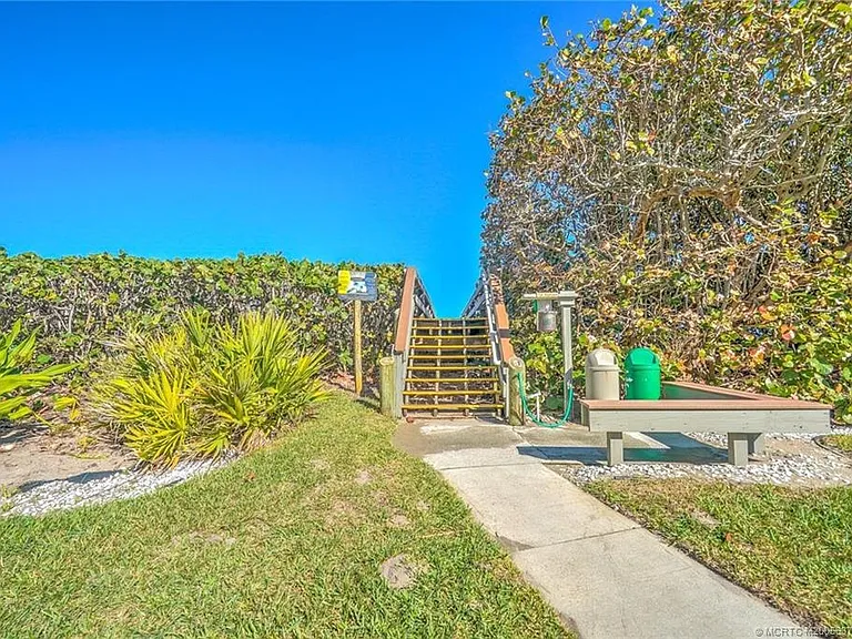9940 S Ocean Dr #305 — Photo 33