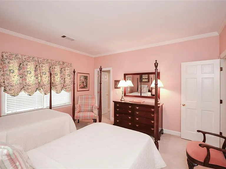 1640 Lazy River Ln — Photo 58