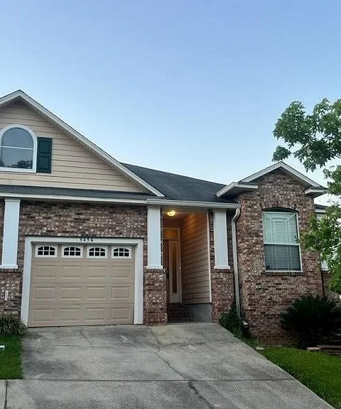 5456 Hampton Hill Cir — Photo 1