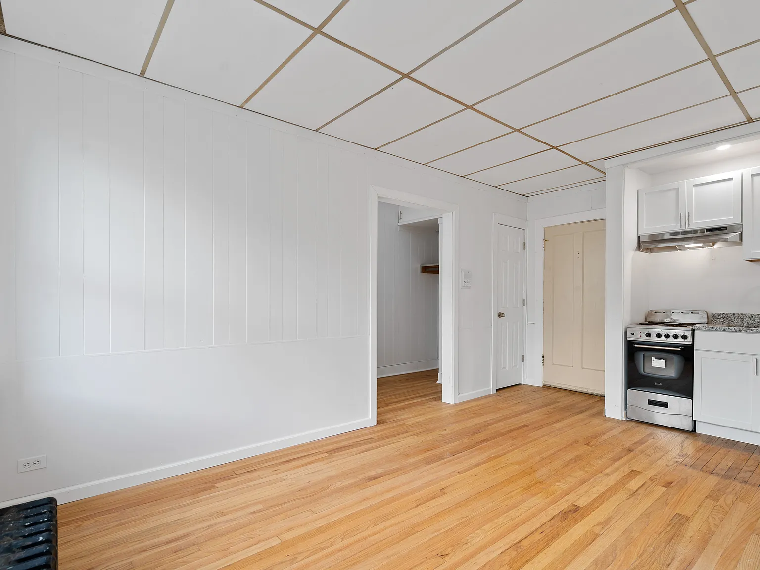 Studio, 400 sqft, $1,100 — Photo 4