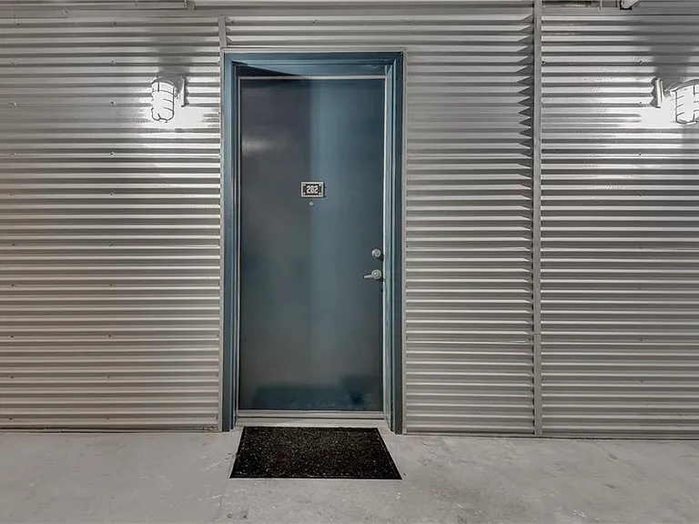 400 Village Pkwy NE #202 — Photo 2