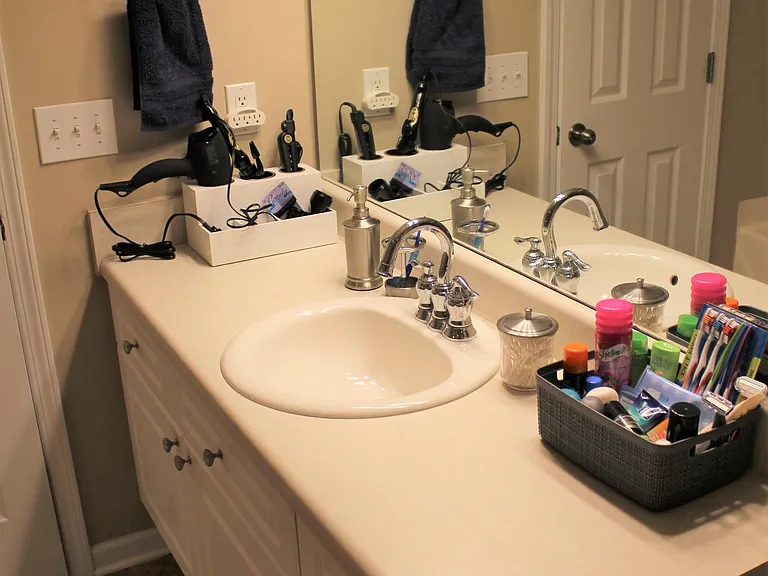 951 Sandstone Ln — Photo 13
