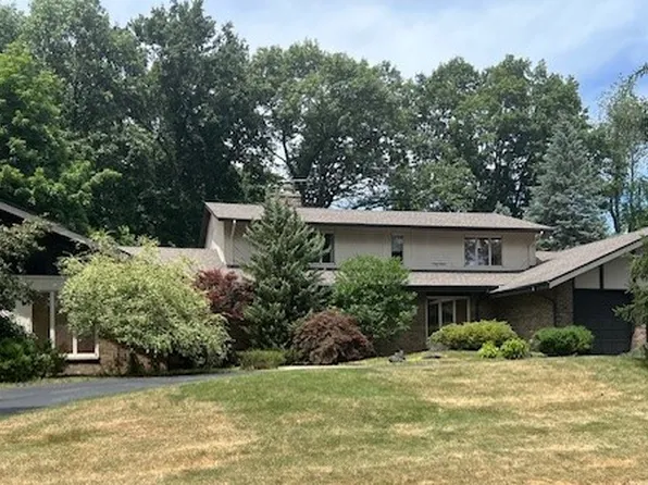 131 Thornhill Dr, Danville, IL 61832