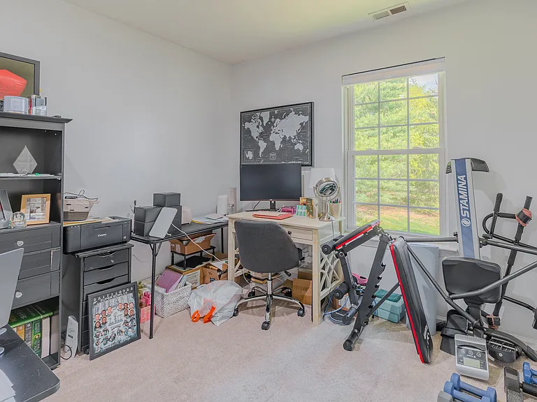 guest/secondary bedroom