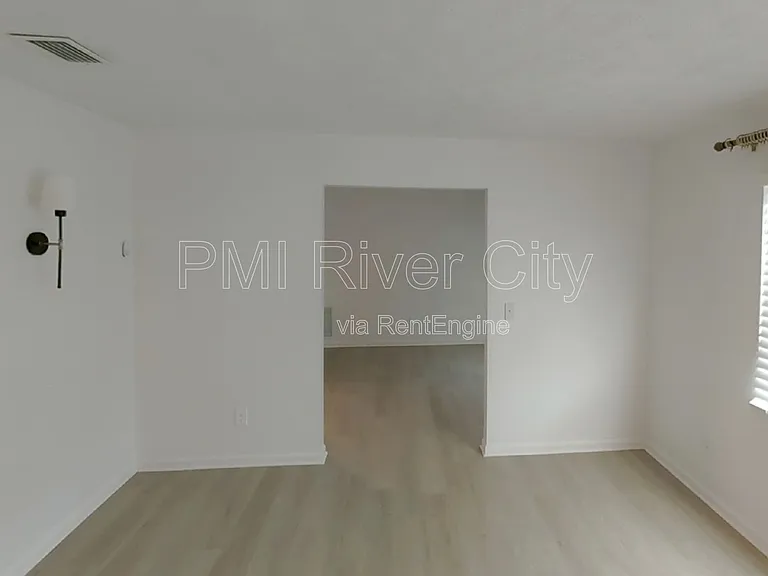 2860 Cedarcrest Dr — Photo 9