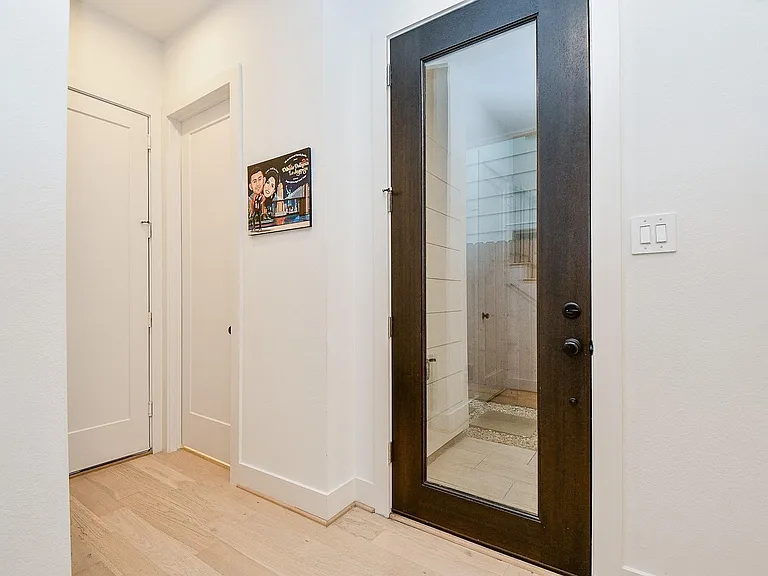 4403 Greeley St — Photo 4