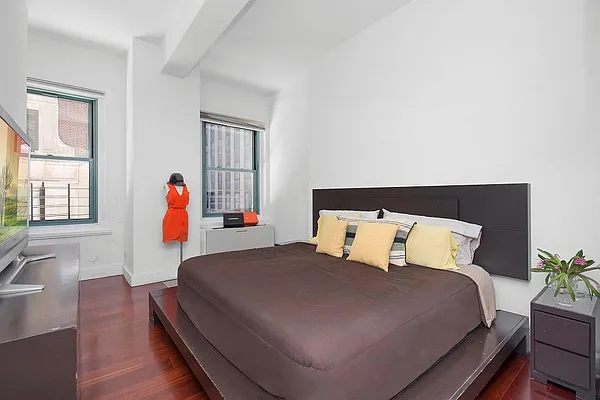 Rented by Compass | media 12