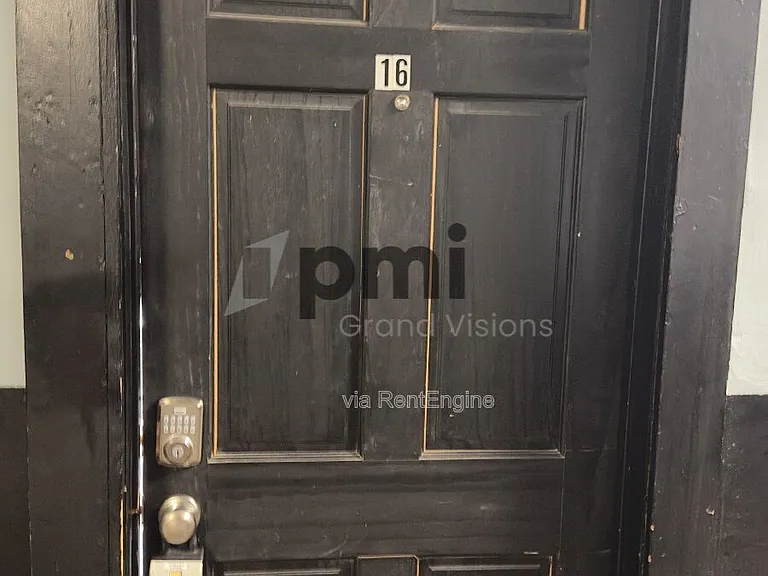 601 Monroe Ave #16 — Photo 8