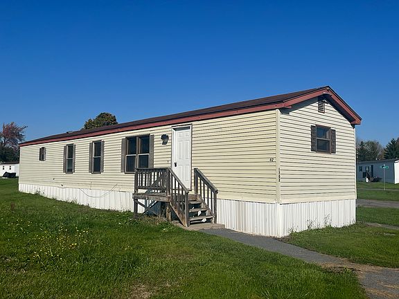 2nd image of 1702 Cambridge Ct