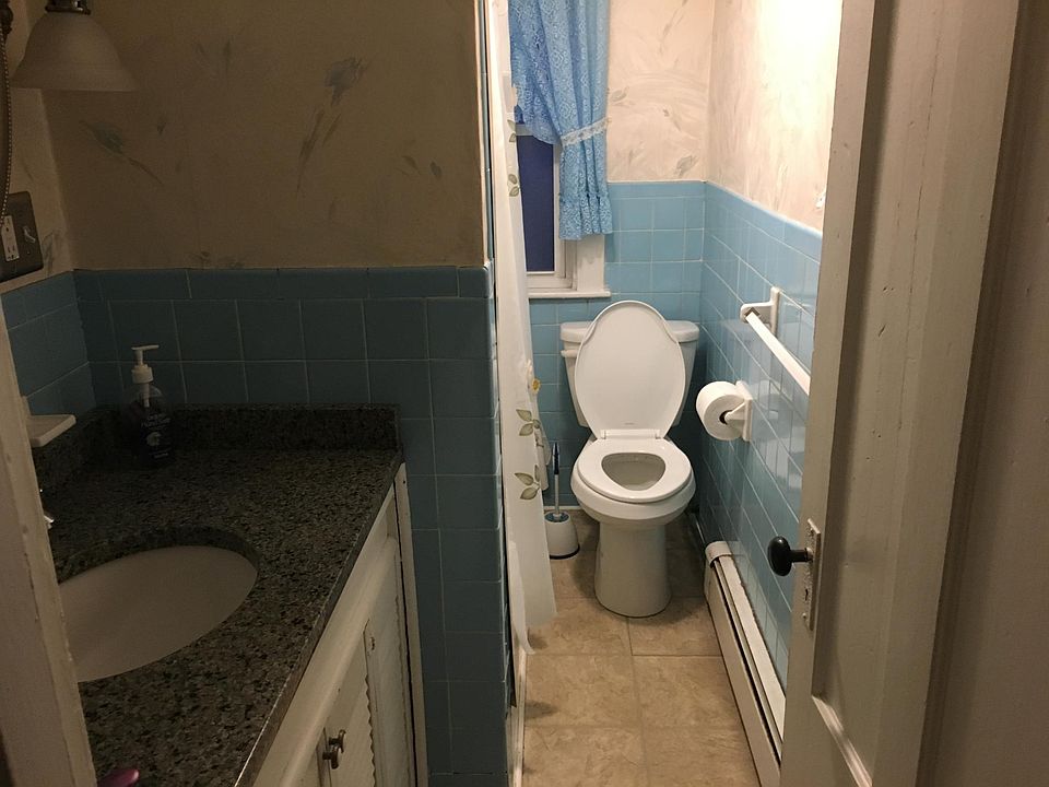 2nd image of 76 Kemper St