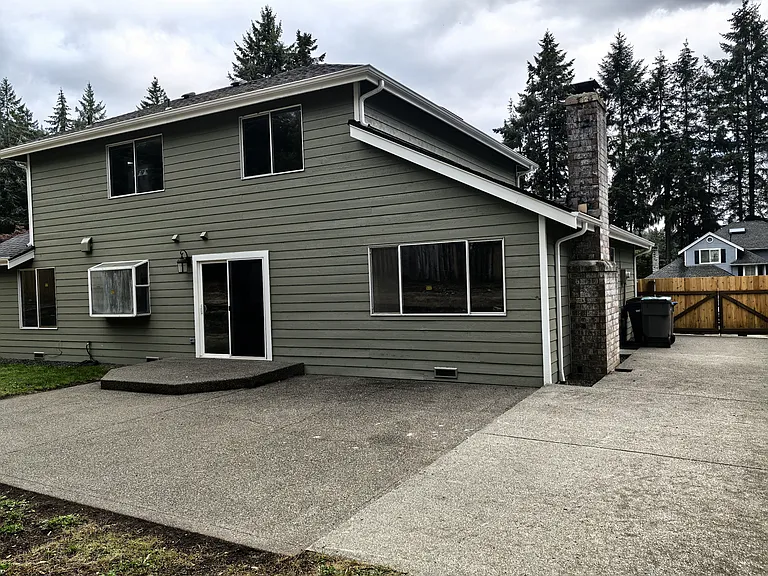 1840 NW Joels Ct — Photo 16