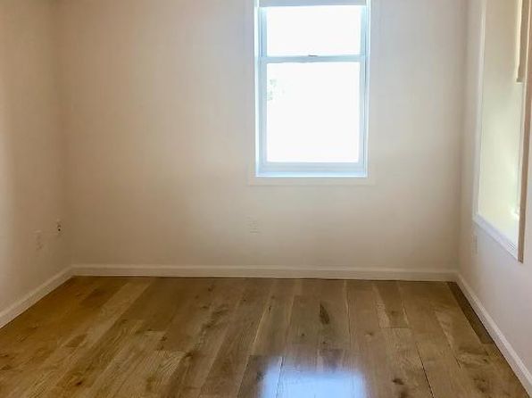 202-204 Warren St #1