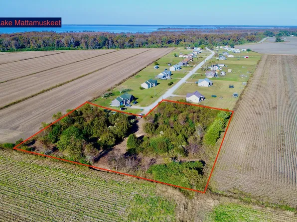 340 Lakeview Road, Engelhard, NC 27824