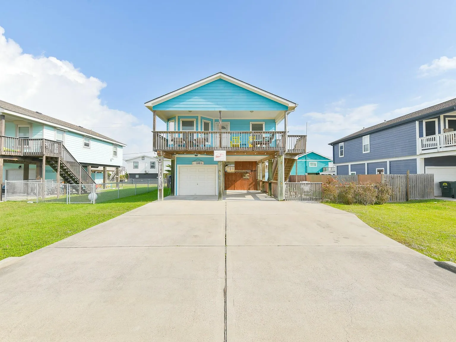 4 bed, 3.0 bath, 1350 sqft, $3,000 — Photo 1