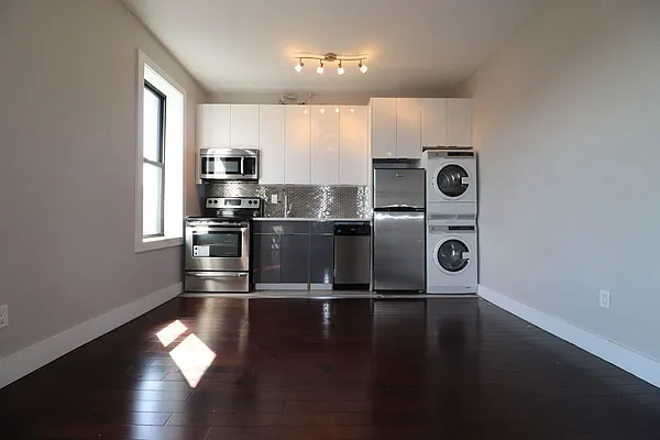 Rented by Bruma Realty LLC | media 3