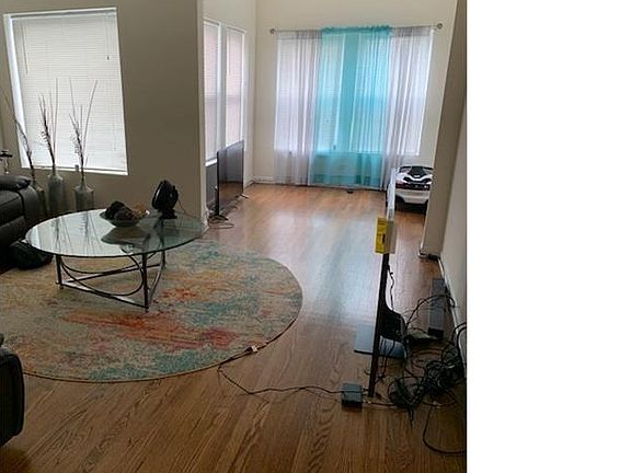 3rd image of 1416 W Garfield Blvd