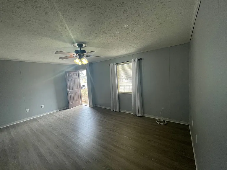 68 Cedar Hill Cir #3B — Photo 2