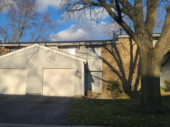 208 Diane Ln, Bolingbrook, IL 60440