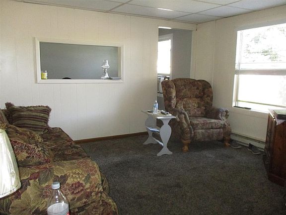 3rd image of 506 W Overland Dr
