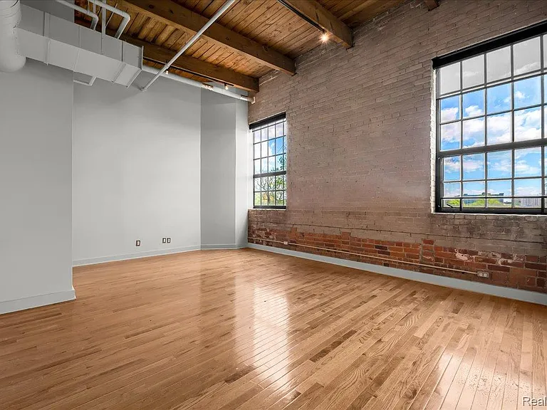 6533 E Jefferson Ave #431 — Photo 9