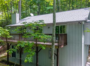 1752 Black Oak Drive, Sapphire, NC 28774
