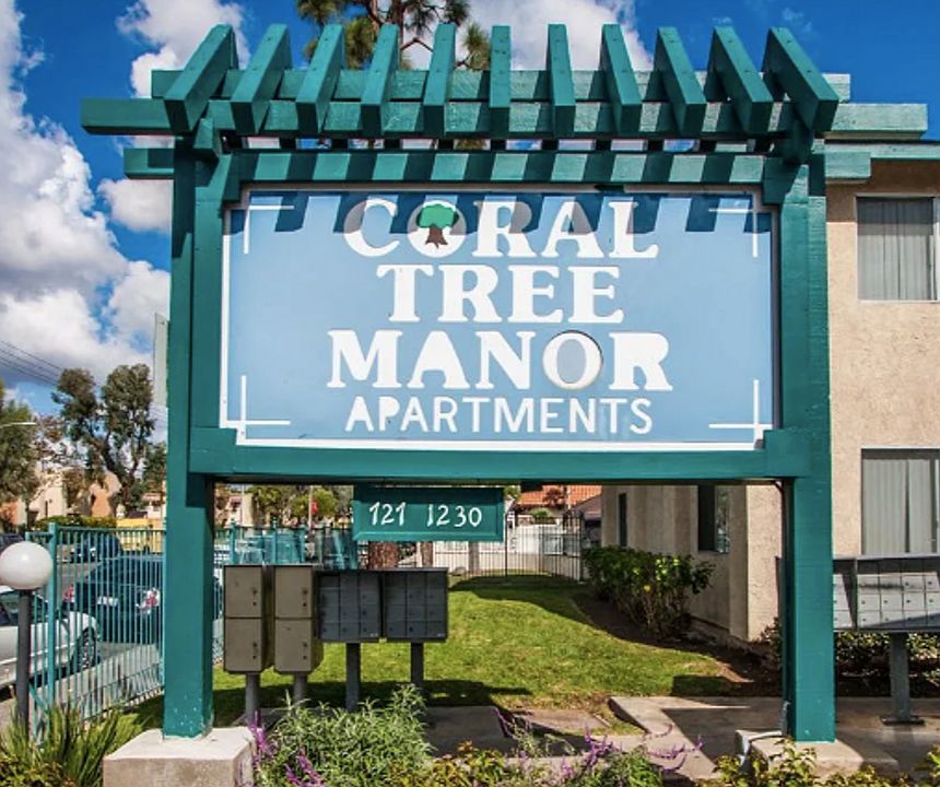 1st image of 300 Smilax Rd APT 8