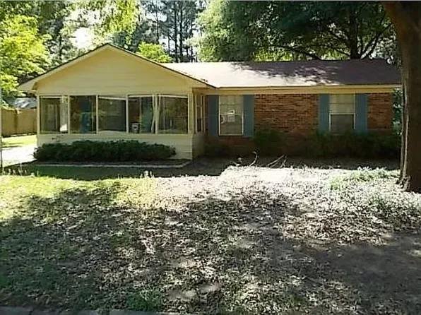 1125 Julia Cir, Bainbridge, GA 39819