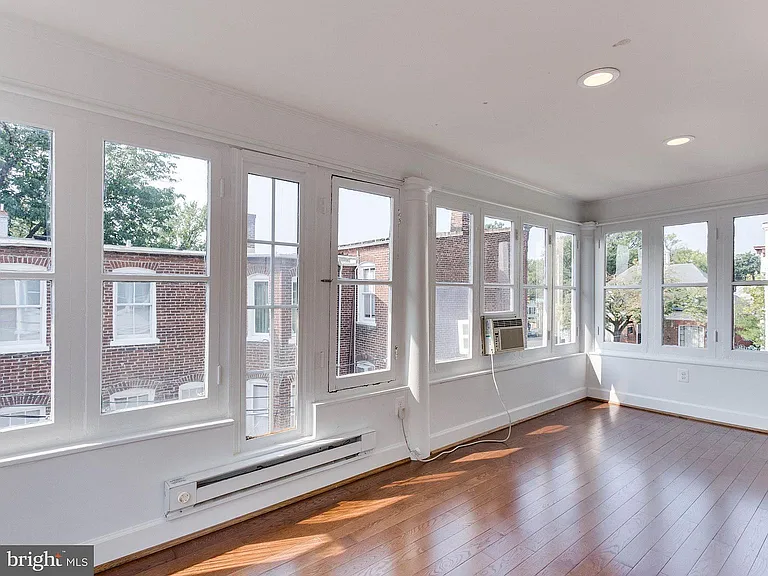 Sun Room - alternative view.