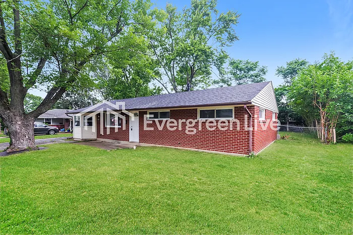 5013 Tewkesbury Dr — Photo 2