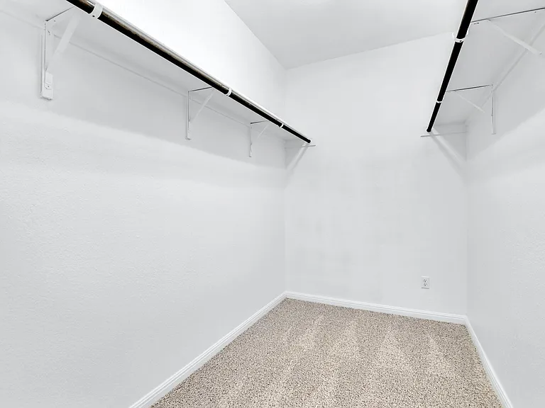 1021 Kerrwood Way — Photo 11