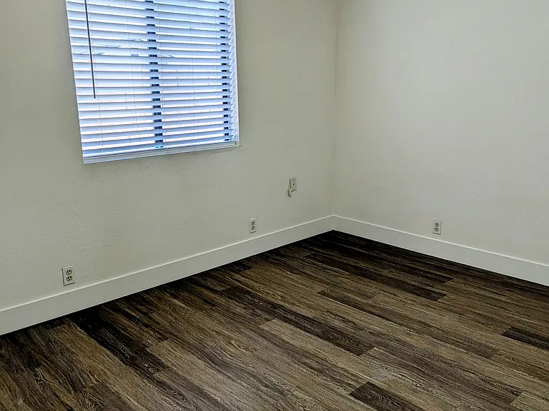 238 E First North St #3 — Photo 15