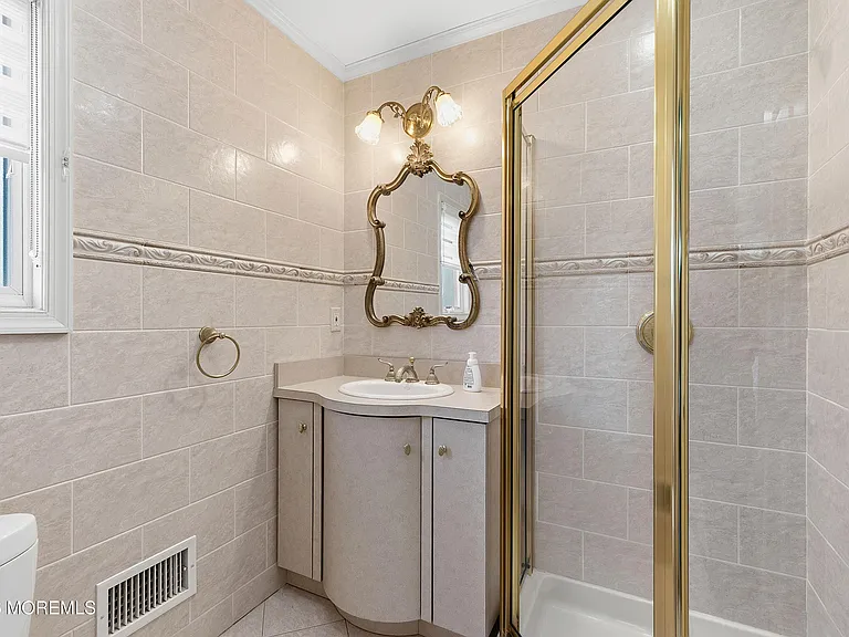 3 Cypress Ave — Photo 18