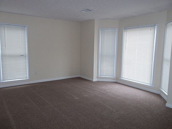 http://www.propertyboss.net/CustomerImages/EXCALIBR_92531/media/Properties/2064%20Ravinia%20Ct%20-%20G1030%20(ERP)\/zsmall_2.JPG