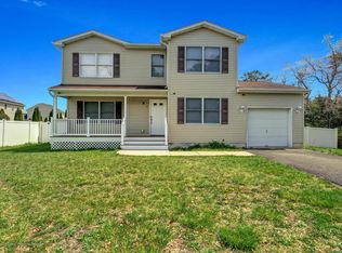 20 1st St, South Toms River, NJ 08757