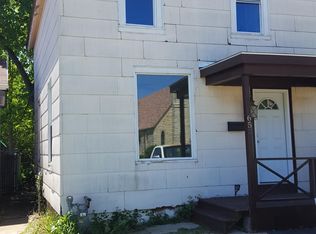 653 Grand Ave, Waukegan, IL 60085