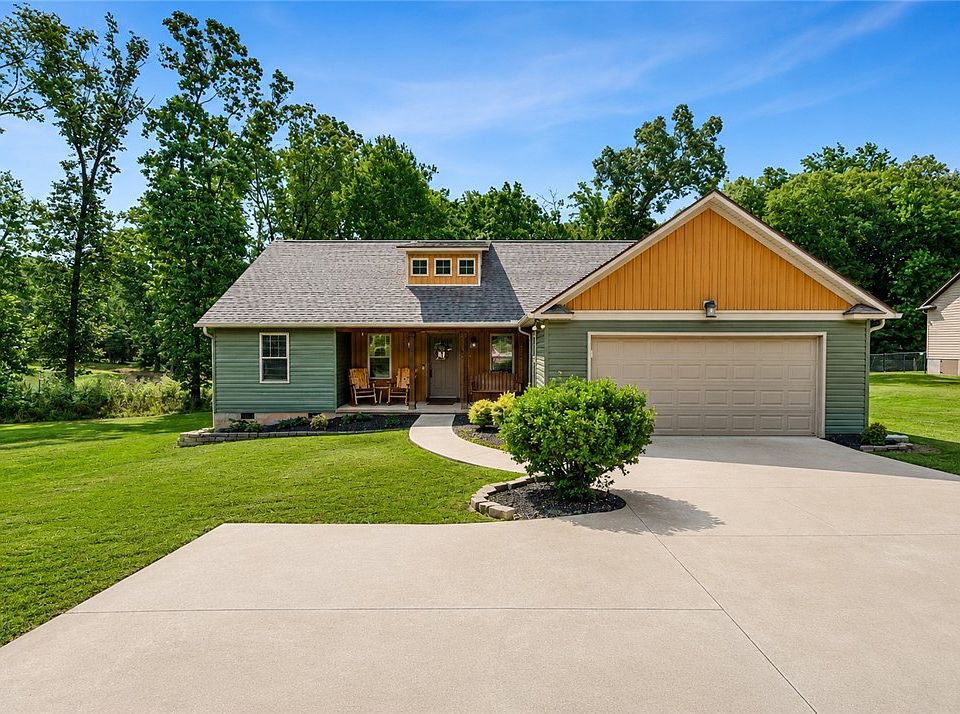1st image of 842 Conneross Rd