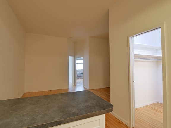 4th image of 427 E 76th St APT 2C