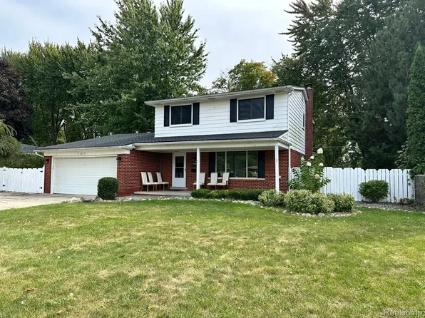 11220 Mandale Dr, Sterling Heights, MI 48312