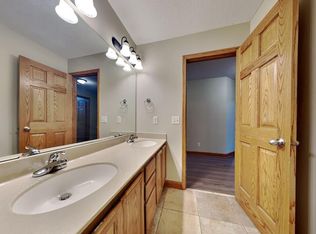 7050 146th St W, Savage, MN 55378