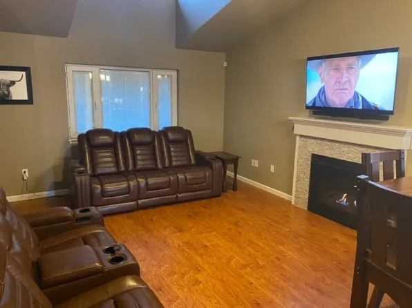 304 Apricot St, Cheyenne, WY 82007