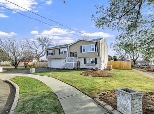 195 Meadow Park Drive, Milford, CT 06461