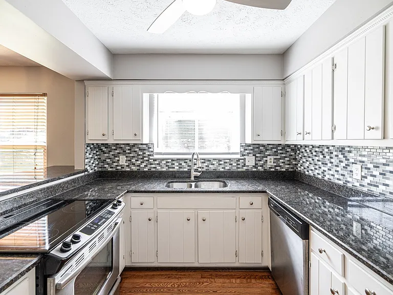 5507 Hill Ct — Photo 41