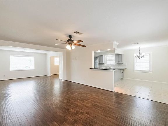 4th image of 8010 Twin Hills Dr
