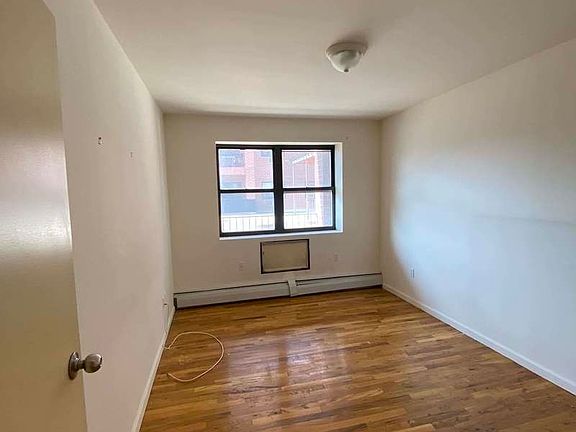 5th image of 37-21 32nd St #206