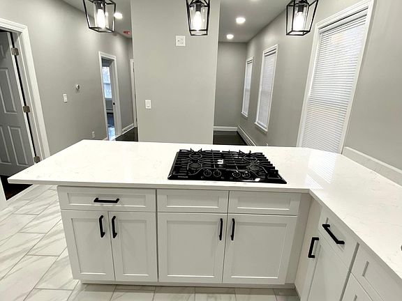 Gas range cooktop