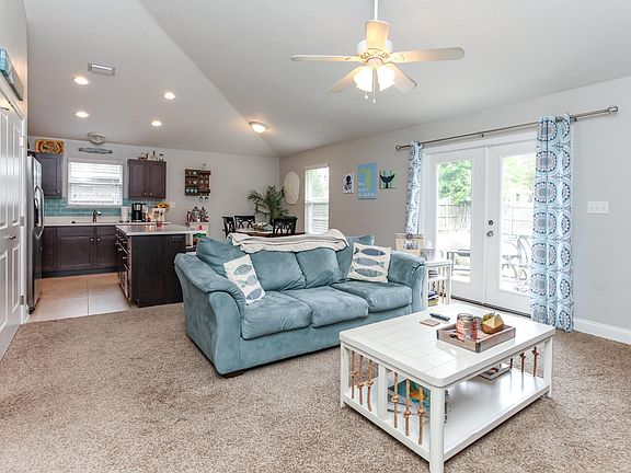 3rd image of 2577 Salamanca St